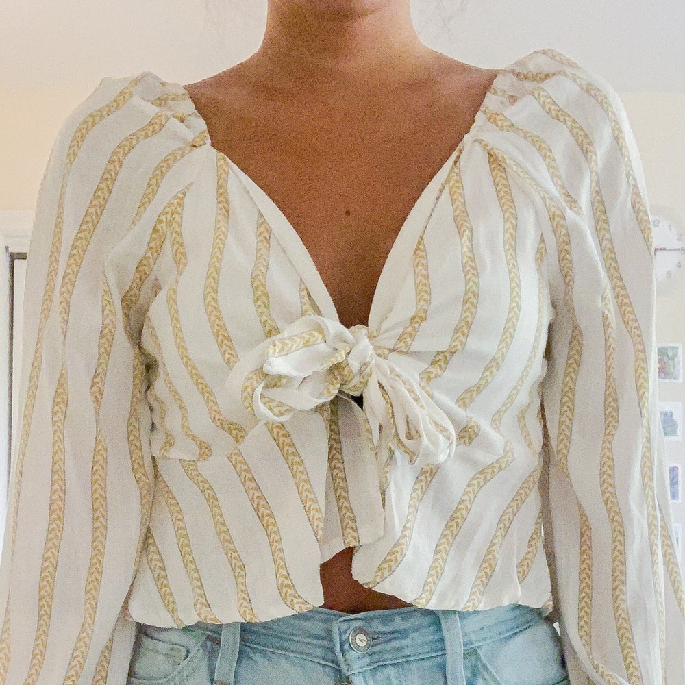 Pacsun Tie front blouse